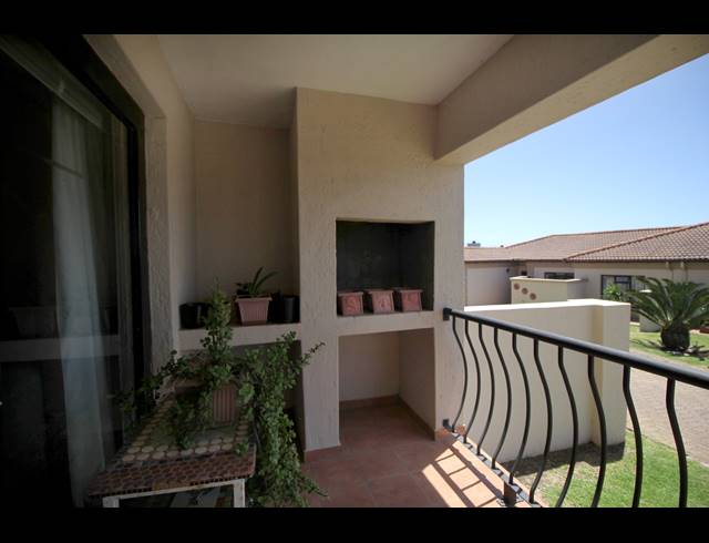 3 BEDROOM TOWNHOUSE FOR SALE IN ISLAND VIEW